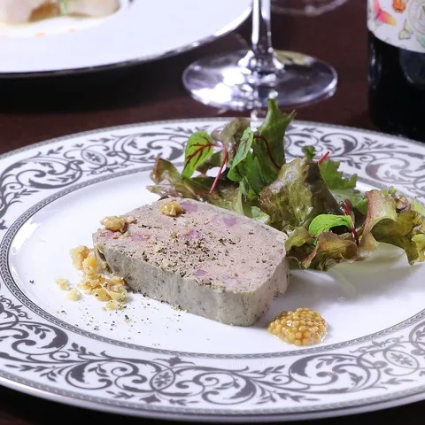 厳選された大分県産食材を使用したフレンチ料理